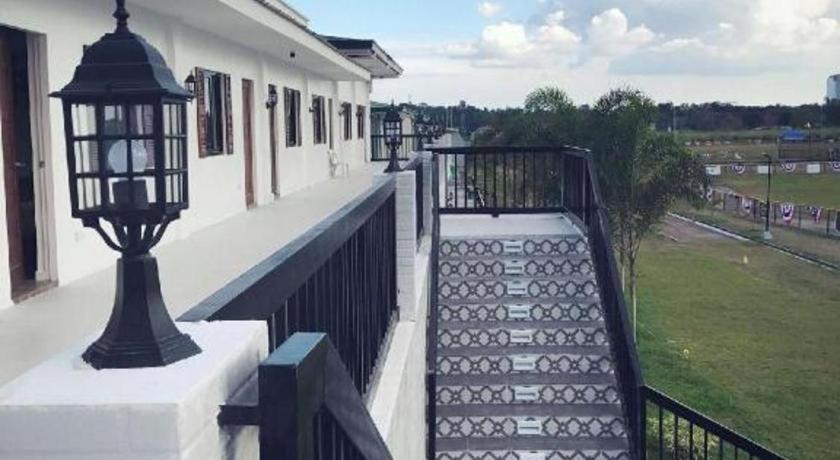 The Mansion Hotel Mabalacat Exterior photo
