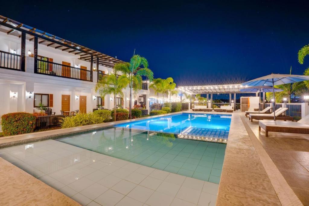The Mansion Hotel Mabalacat Exterior photo